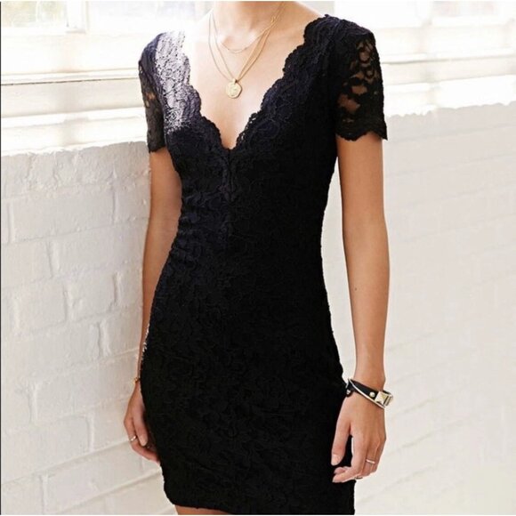 Kimchi Blue Dresses & Skirts - UO Kimchi Blue Black Lace Deep V Mini Pullover Dress LBD Party Bodycon Size XS